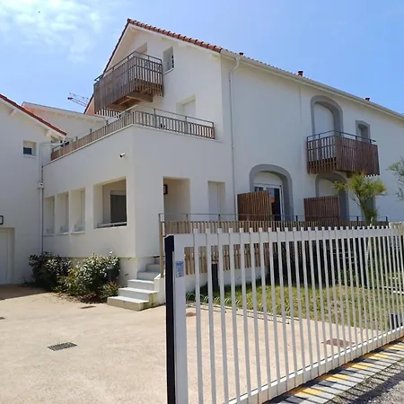 Cap Ocean-11 By Interhome