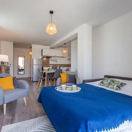 Cap Ocean-11 By Interhome